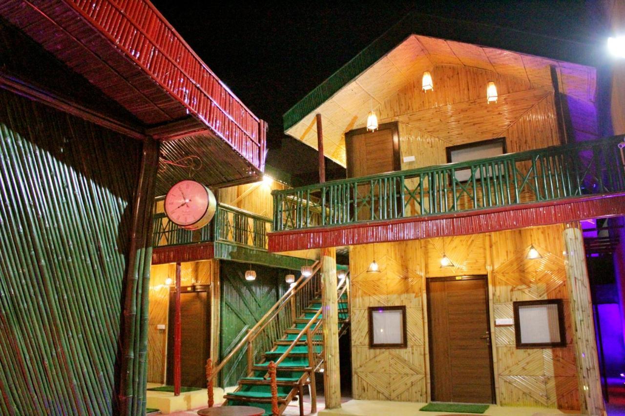 Hotel Bamboo Castle Джайпур Екстер'єр фото