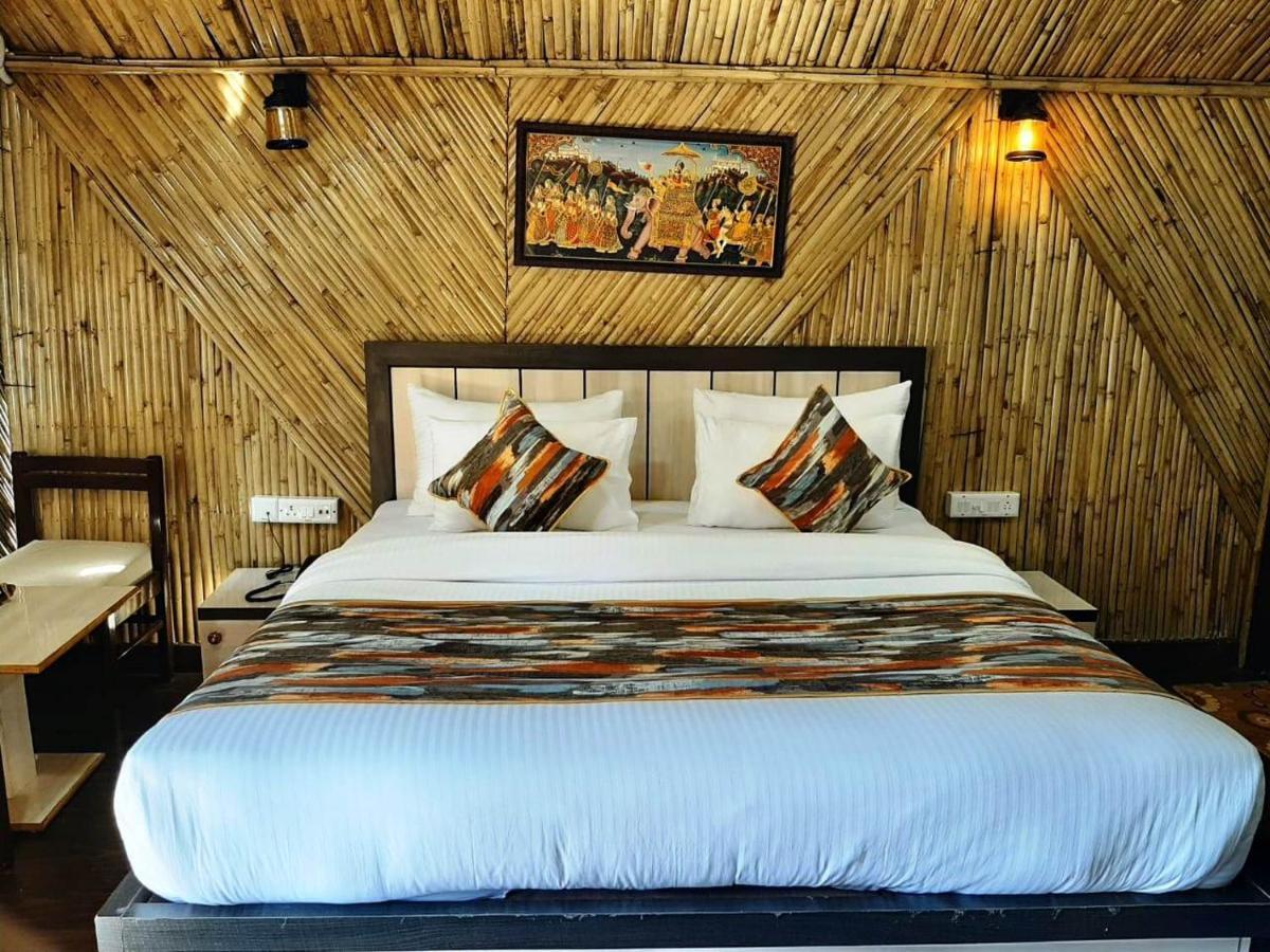 Hotel Bamboo Castle Джайпур Екстер'єр фото